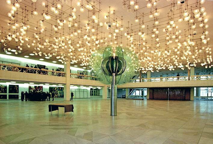 Today is the day of the opening of the  #HumboldtForum. In honor of the building that it replaces - and in which my parents met - I am posting images of the Palace of the Republic.  #PalastderRepublik  #Palast  #PalaceoftheRepublic  #PalaceofthePeople