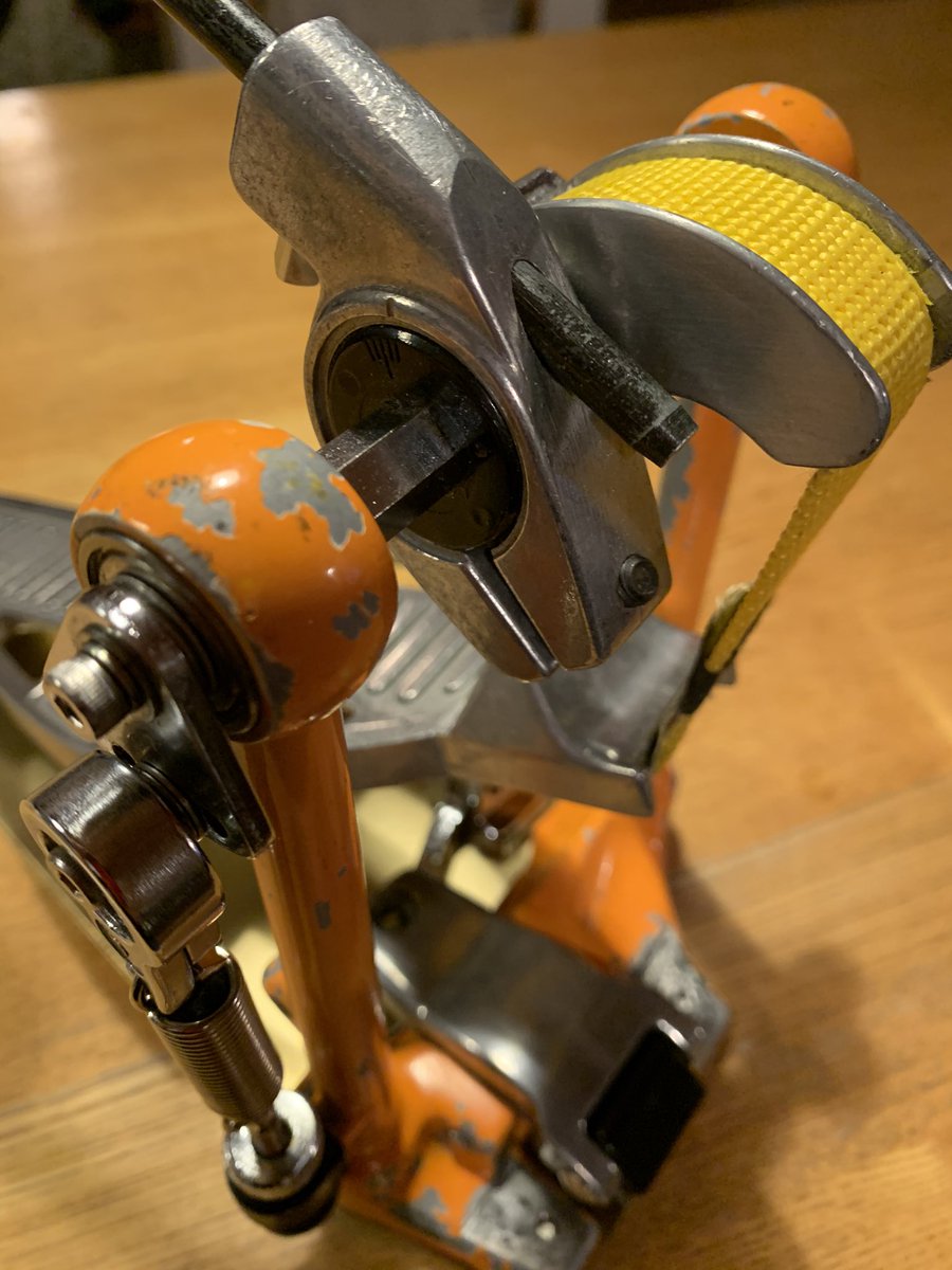 SILVERJET1969's tweet photo. ドラムのペダルをカスタマイズして
数年かかり、やっと完成。

#TAMA
#DRUMPEDAL
#DRUM
#OLDDRUMS
#BASSDRUM
#DRUMPARTSMIX
#TAMADRUMS
#PEARLDRUMS https://t.co/hwQytDQ1wq