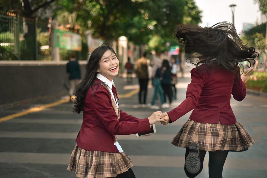 Riskaddict_ID's tweet photo. Caption ini diketik oleh jari jari yang rindu bertaut dengan jari jarimu.
#RamleinTimeline https://t.co/xi37eq8QSh
