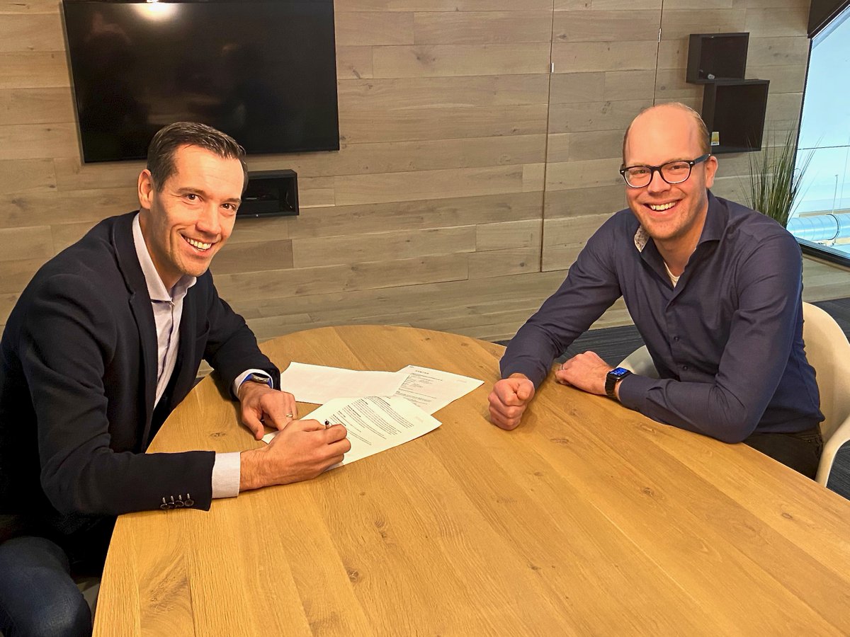 thijsnijhof's tweet image. YES! Nieuw jaar, nieuwe baan. Met veel enthousiasme laat ik jullie weten dat ik per januari 2021 start als Business Developer @ Dynteq, ontwikkelaars van vooruitgang. Enorm gaaf dat ik mag meebouwen aan de verdere groei van van dit fantastische bedrijf. dynteq.nl