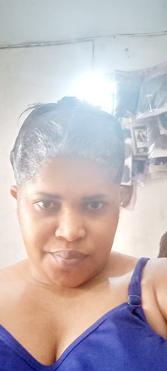 officialoluchi1's tweet image. Hello! Are you looking for a beauty queen with a natural flawless hair to be your hair products brand ambassador? Look no more! My DM is open for you. "Sold out" will be your new song I promise. Let's do this! 👇😘
#NaturalHair
#NaturalColour
#NoExtensions
#NoDye
#HairAmbassador