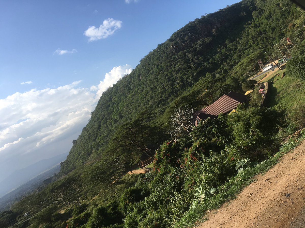 Mai Mahiu boarders Kiambu & Nakuru Counties.