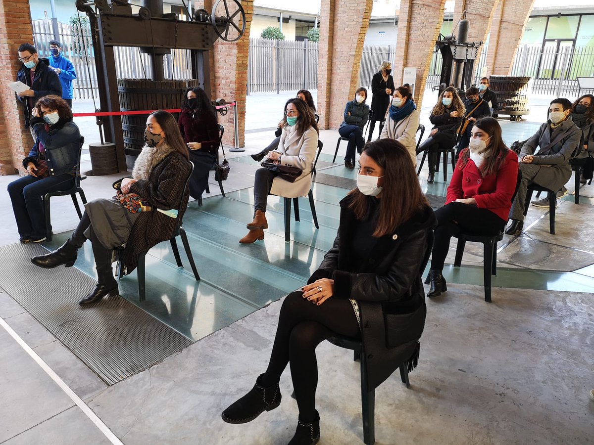 ajsantcugat's tweet photo. 🙎‍♀️12 dones tiren endavant els seus projectes empresarials gràcies al programa d'emprenedoria TAKE OFF. La TA de Promoció econòmica @ElenaVilaGomez ha anunciat que l'@ajsantcugat i la @XdescSC ja treballen per organitzar una segona edició al 2021

Més info👉https://t.co/mGMeWYC5Oq https://t.co/zQd3Cuacwk