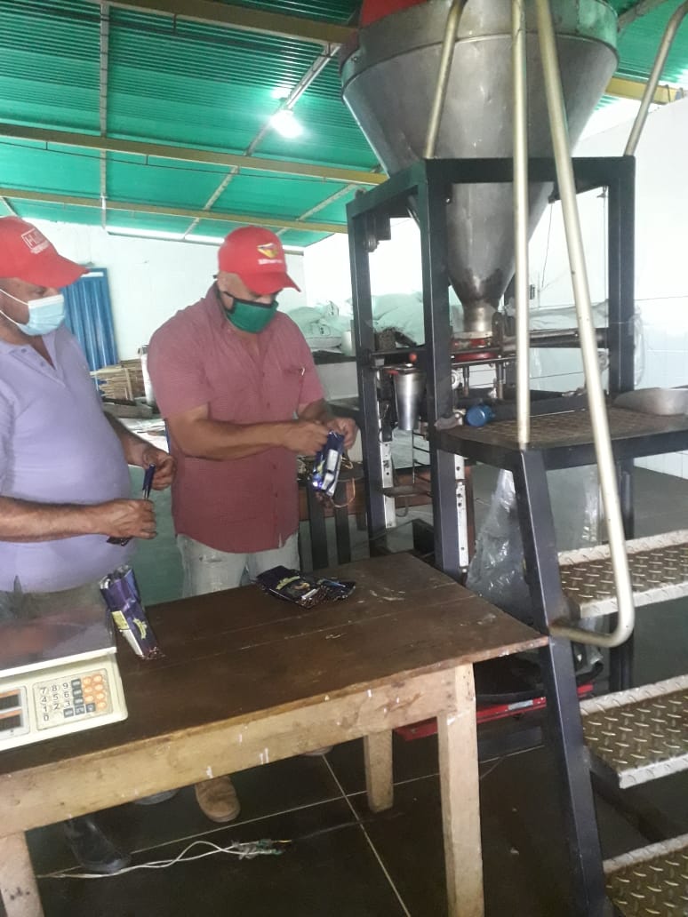 Durante jornada de trabajo en Táchira, se realizó además supervisión de la Asociación Cooperativa El Milenium, Café El Chacaro ubicado en el sector Caña Blanca en Palmarito,  Municipio Uribante, también en el marco de los lineamientos de la G. O. Nro 41517 sobre su funcionamiento