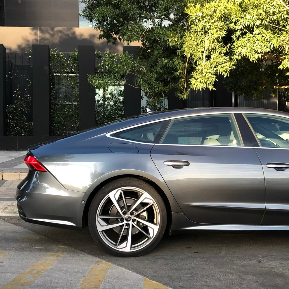 SpikeTheCarGuy's tweet photo. Day 2: @audisouthafrica A7 Sportback: is the styling less polarising because we’re used to it? Super-slim LED lights, 20” wheels and S Line spec add edginess, but the coupé shape still gives it the right amount of curves.

#audi
#a7 sportback
#5DayTest
#EatSleepDriveRepeat https://t.co/E0sHxcO2PQ