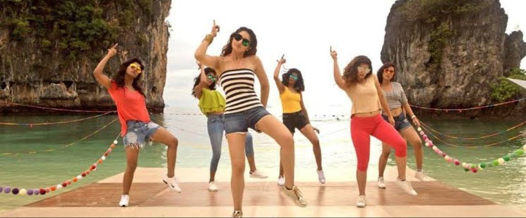 Best dancer TAMANNAAH / SAYYESHA