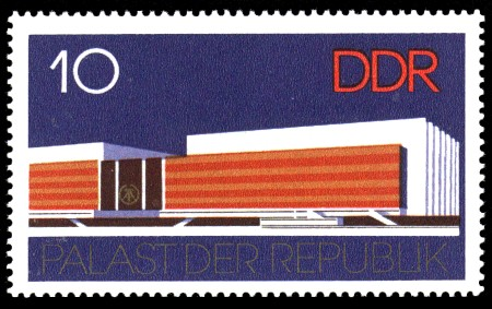 Today is the day of the opening of the  #HumboldtForum. In honor of the building that it replaces - and in which my parents met - I am posting images of the Palace of the Republic.  #PalastderRepublik  #Palast  #PalaceoftheRepublic  #PalaceofthePeople