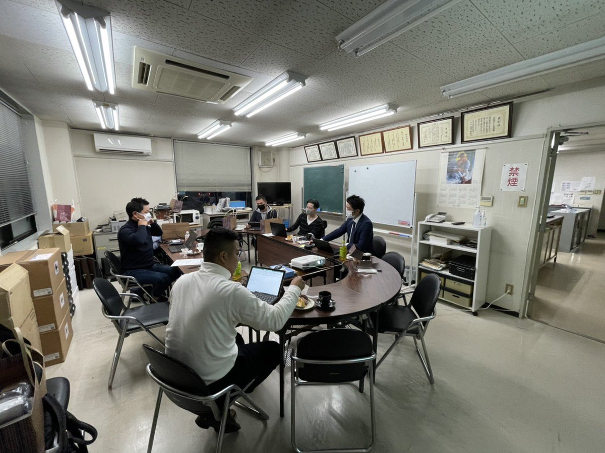 CommunitX's tweet photo. 作戦会議！ https://t.co/K92vjq1EpM