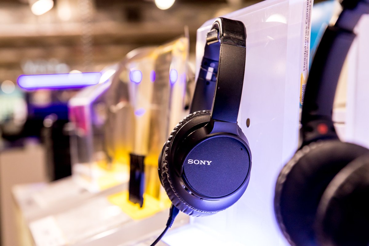 SandtonCity's tweet photo. Trying to find a turntable so Mom and Dad can bust out their vintage vinyl collection? Or want to give the gift of great sound to a younger music enthusiast? These delightful gifts from #Musica will be music to their ears! 🎵
#IconicSandton #CreateTomorrow #BuildTomorrowTogether https://t.co/7DwxYJO2sJ