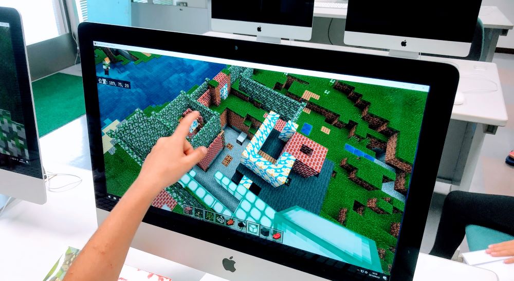 coderdojogwan's tweet image. ブロックランドが年末年始イベントを企画!
Minecraftを愛する子どもたちのコミュニティ・ブロックランドがカウントダウンイベント企画アンケートを実施しています。どんな内容がよいか、皆さまの意見を聞かせてください!coderdojo-ginowan.com/?p=3553
#CoderDojo宜野湾 #ブロックランド
