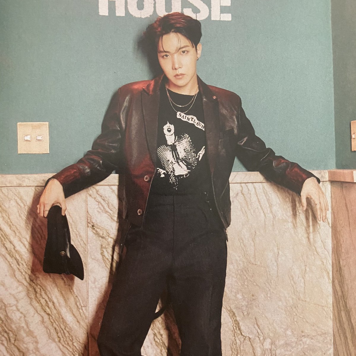 This too is exposed forhead