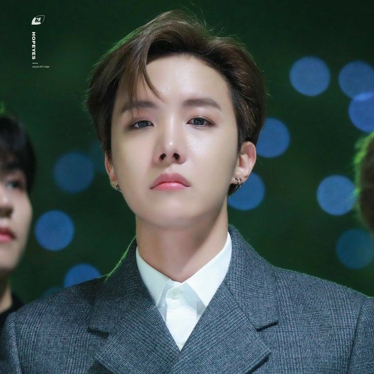 Hoseok as exposed forhead —a manifesting thread