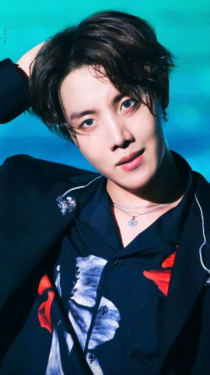 Hoseok as exposed forhead —a manifesting thread