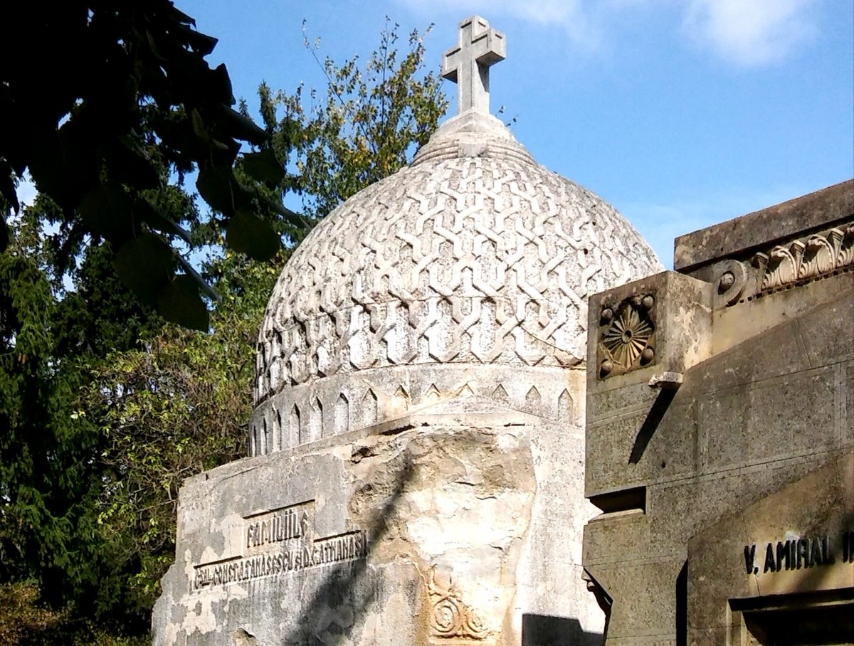 marcinfalinski's tweet image. W powieści #OperacjaSinge, stary cmentarz #Bellu w #Bukareszt staje się sceną rozgrywki między  kilkoma służbami specjalnymi.@AWgovPL @CIA   #SWR #SRI #Rumunia.