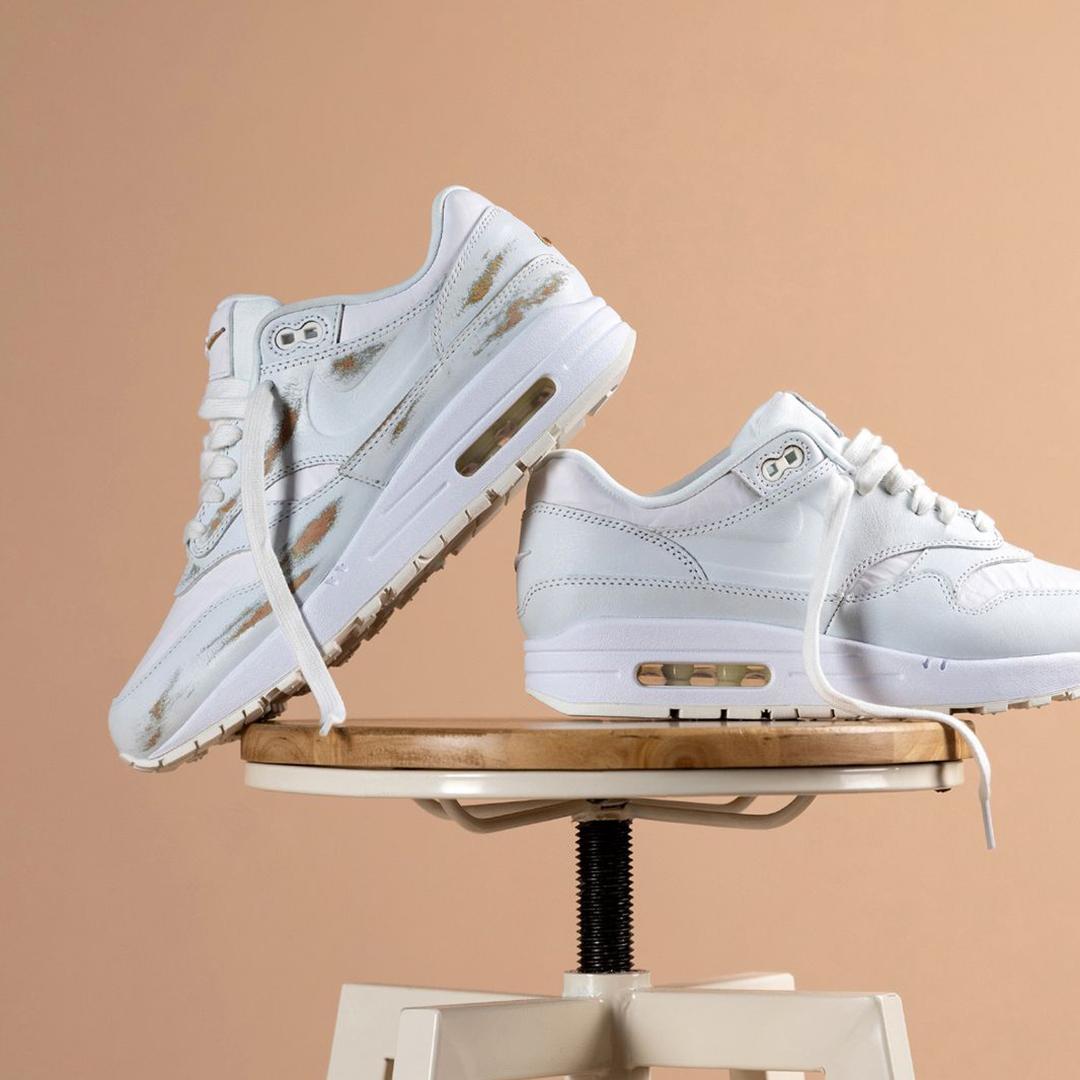 air max 1 yours summit white