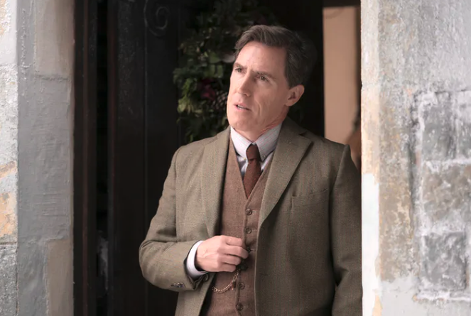 And don't get me started on Welsh Bloke. Quote: "Roald's books just fly off the page." BOOKS DO NOT FLY OFF THE PAGE, YOU SOGGY LEEK. At most, words might have a metaphorical bash at it. Books - books - books *sit*, on a bookshelf. /6