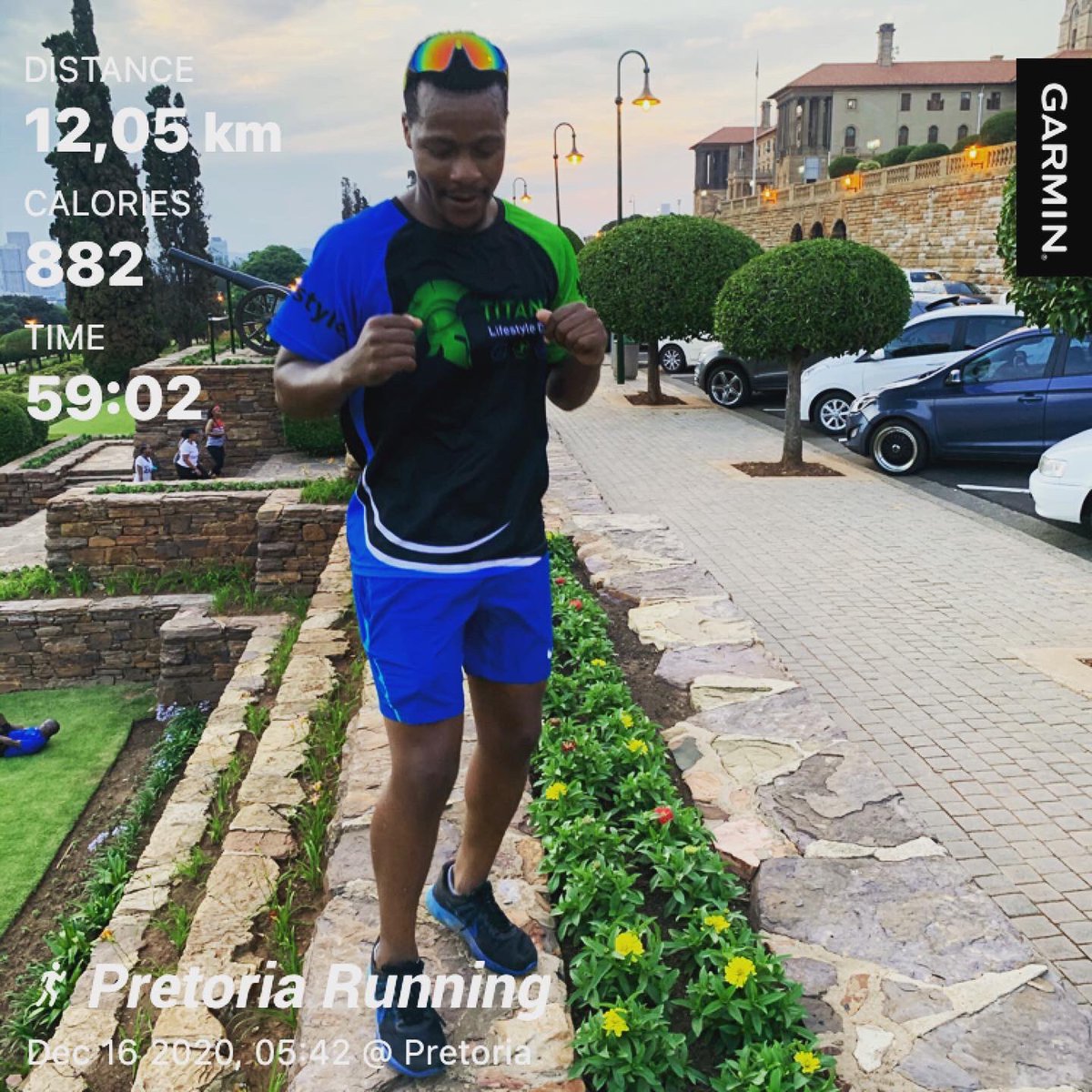 MT_Nakin's tweet photo. DON’T GET LOST IN THE DECEMBER HYPE, IT’S ONLY A FEW DAYS.MAINTAIN YOUR BASE.Indulge but be responsible, Try get in at least 30 mins of exercise every 2nd day(no science,just my unsolicited opinion)
#fetchyourbody2020 #runningwithtumisole #kedezembaboss #zibiigdays #teamneverstop https://t.co/XMOiWyTSAi