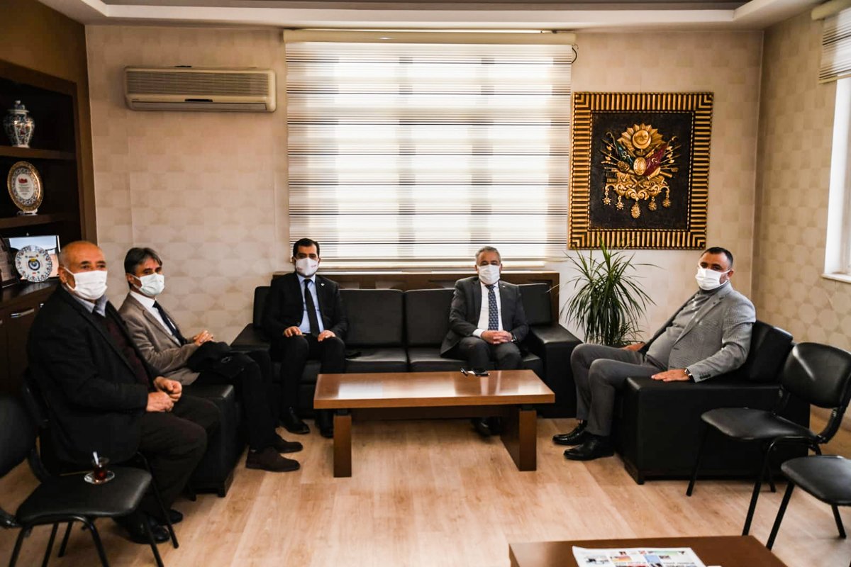 kayseritarimorm's tweet photo. İl Müdürümüz @MstafaSahin44 #Sarıoğlan Belediye Başkanı Bekir Ayyıldırım’ı ziyaret etti. 2020 yılı değerlendirmeleri ve yeni dönem #KKDP konularında bilgi alışverişinde bulundu.
@bekirpakdemirli @SehmusGunaydin @mehmethaditunc @mustafaaksutr @fatihmetintr @TCTarim https://t.co/UhbVc2l3E3
