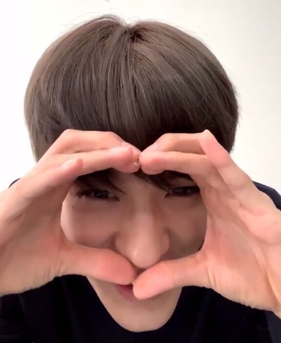 dearnogyu's tweet photo. 🎉GIVEAWAY ALLERT🎉

🦄 Album Depature Set 🦄
🦄 Album Arrival Set 🦄

Rules : 

-Retweet &amp; like
-Reply pakai foto bias kalian

✨2 winner✨

📌Close Sabtu, 19 Desember 2020📌

Good luck! Salam Sesajen!😂 https://t.co/kpRxekjcXa