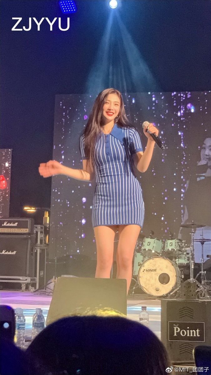 how redvelvet looks in real life — a breathtaking thread !!