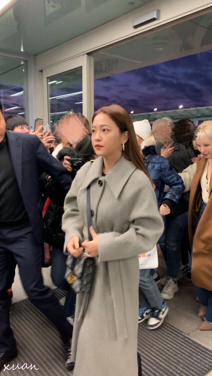 how redvelvet looks in real life — a breathtaking thread !!