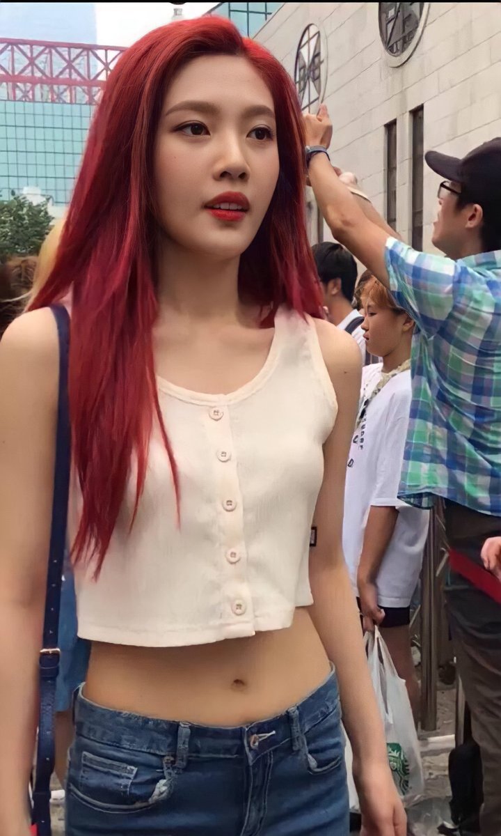 how redvelvet looks in real life — a breathtaking thread !!