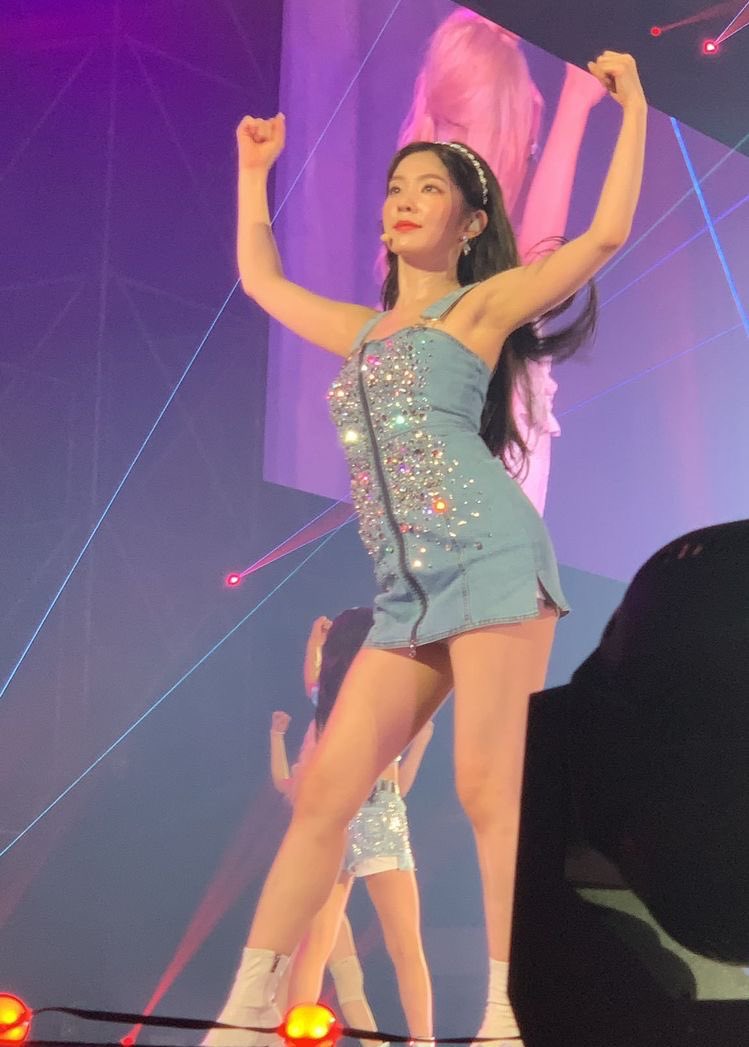 how redvelvet looks in real life — a breathtaking thread !!