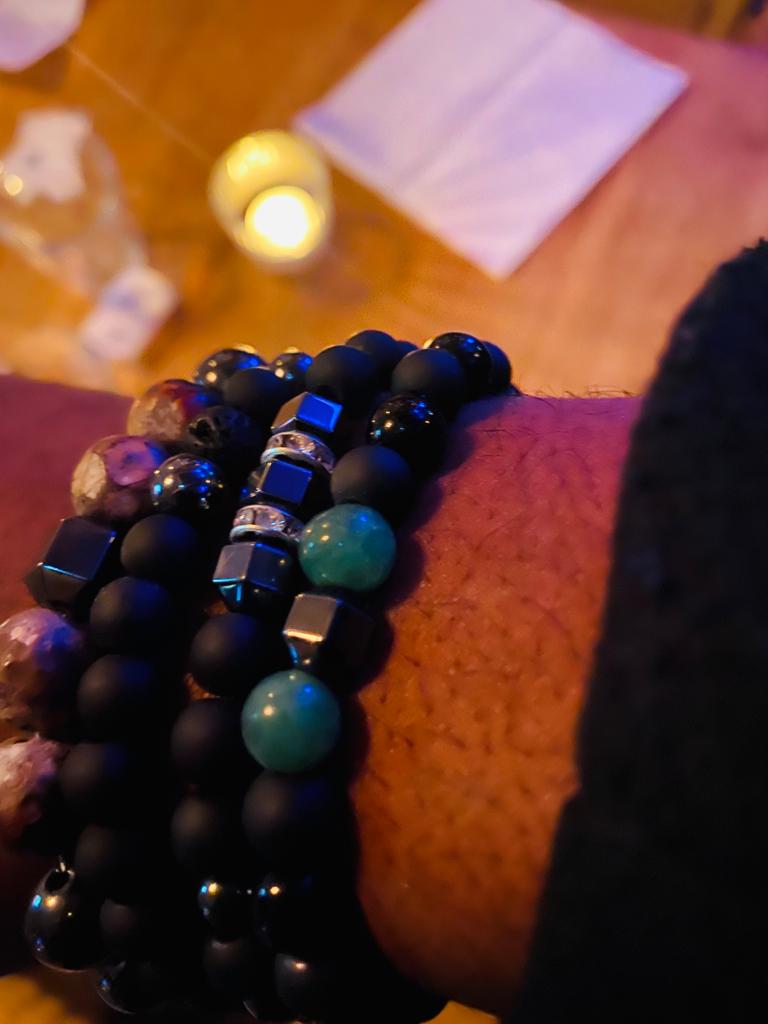 Mininga_Bijoux's tweet photo. Donnons nous la force. Ce n'est qu'ensemble que nous pouvons changer les choses ! #MadeInCameroonDay https://t.co/LlznpCBT1a