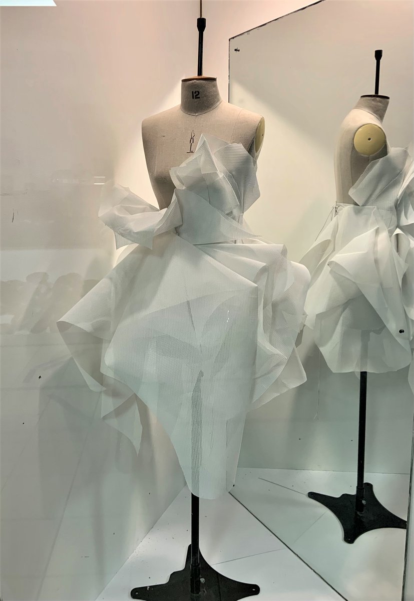 WiltsColl's tweet photo. We love these new window displays at our Trowbridge Art and Design exhibition!👗
These are part of our Level 3 Art and Design Students’ Year 2 exhibition, which is a response to their latest project of 'Isolation and Freedom'.
#wearewiltshire #wiltscoll #artanddesign #textiles https://t.co/4ioWCod3z6