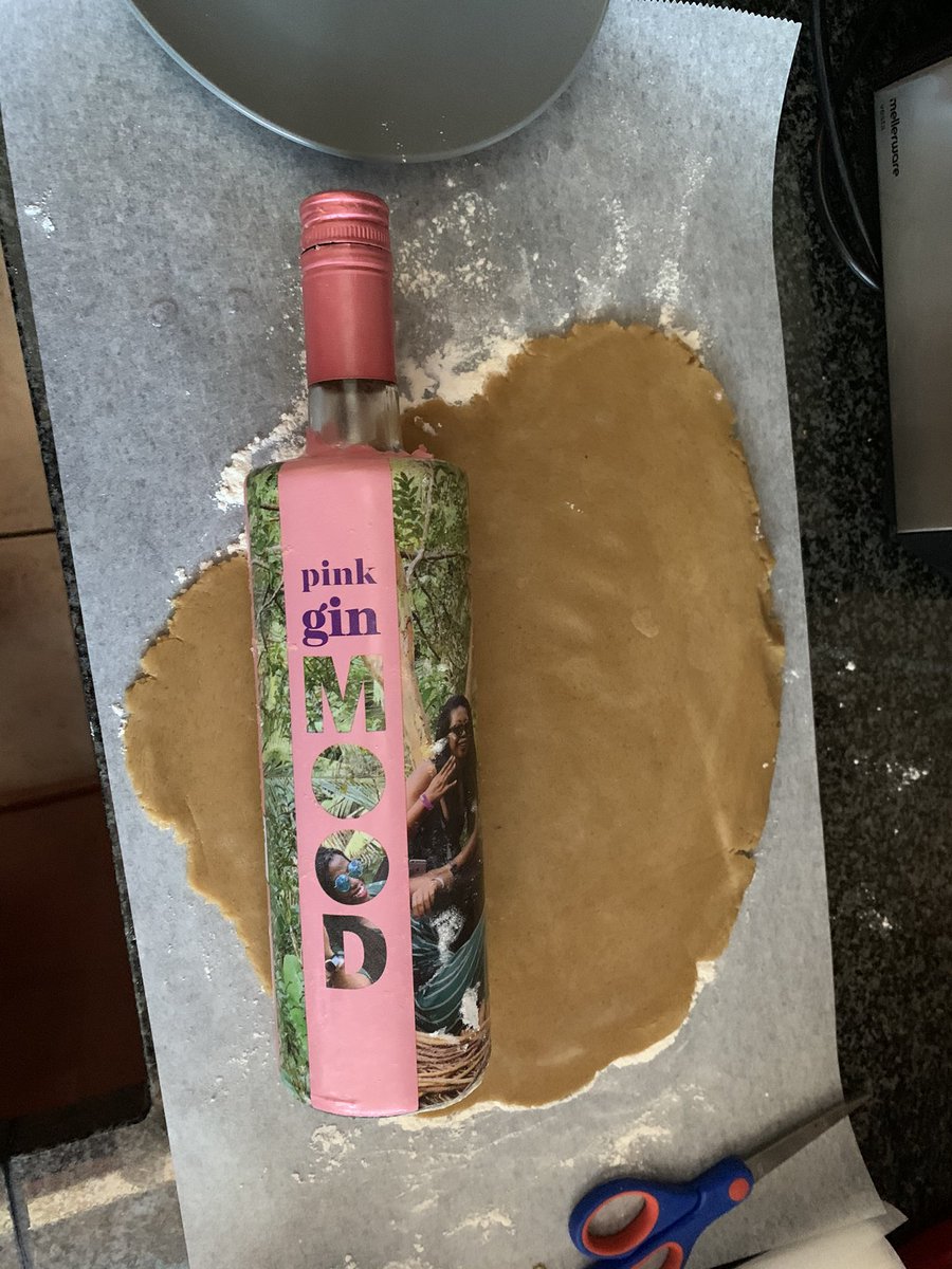 YesReallyAngel's tweet photo. Step 3: roll it out. 

(Yes, @TheMoodGin works as a rolling pin too!) https://t.co/EIyYLz9FD8
