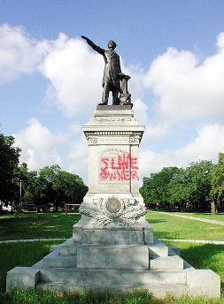 We then discuss how Confederate  #monuments institutionalised and legitimised white supremacist ideology in the 20th century. Focusing on the Lost Cause myth, we explore how the systematised production of monuments mobilised racism across the USA (4/7)