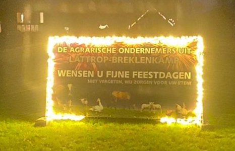 HenryFox69's tweet photo. Aan het eind van een bijzonder jaar een kerstgroet vanuit Lattrop-Breklenkamp #kerst2020 https://t.co/yWgzwGWr1N
