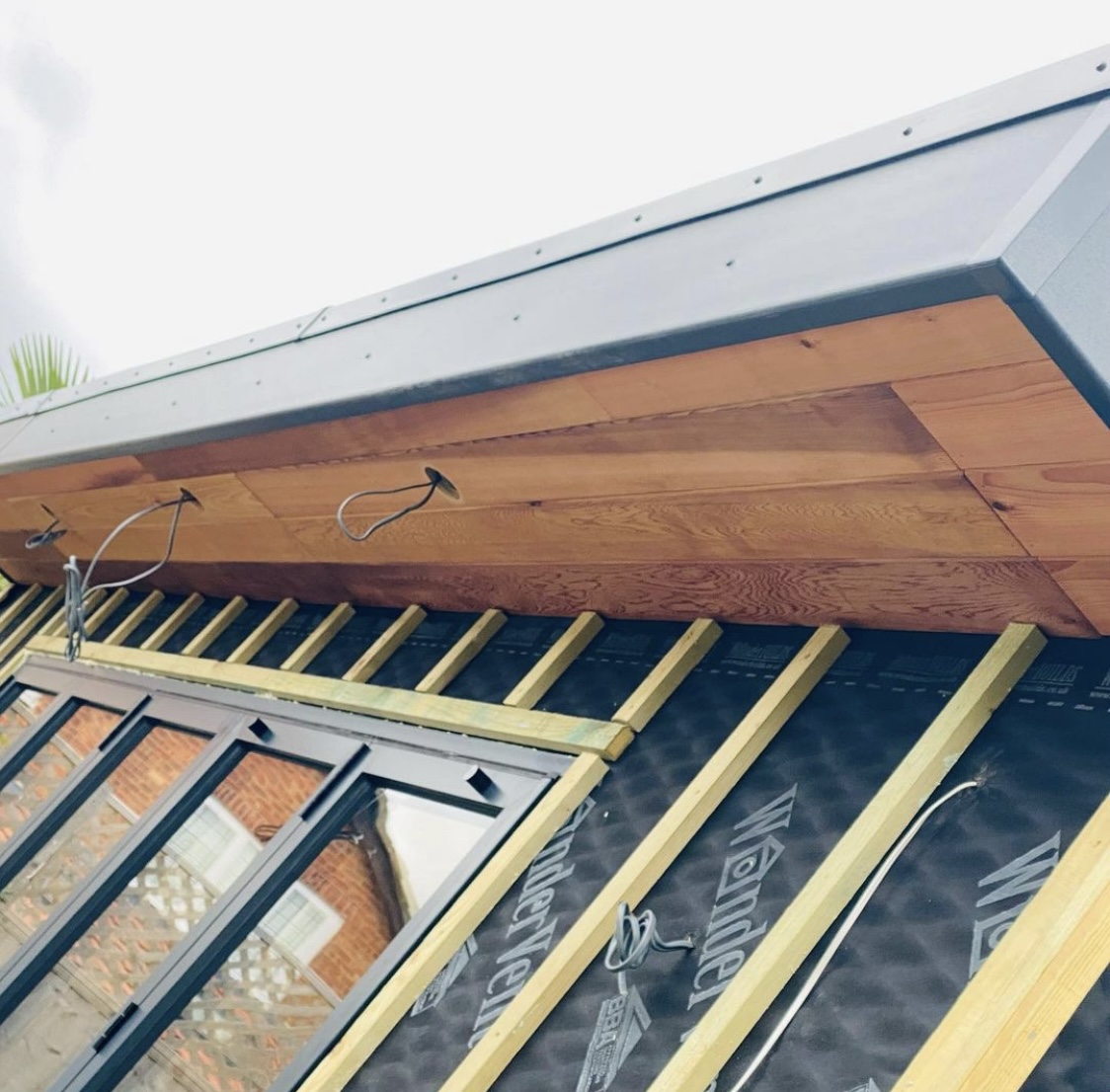 southgatetimber's tweet image. @thecedarhq a 20x14 Ft Garden Room, constructed using Western Red Cedar 18 x 144mm Channel Groove ST10 supplied by @southgatetimber. For more info on this product and to order online bit.ly/3r3g5qk
#gardenoffice #gardenroom #cedarcladding #westernredcedar #timberbuilding