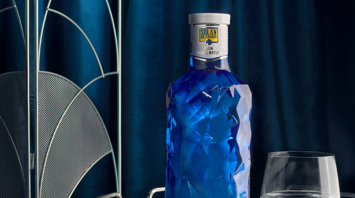 Solán de Cabras on X: Nuestra botella Rocas del Manantial ha ganado el  premio de la Innovación en Envases por su diseño y sostenibilidad. Sus  formas están inspiradas en las rocas de