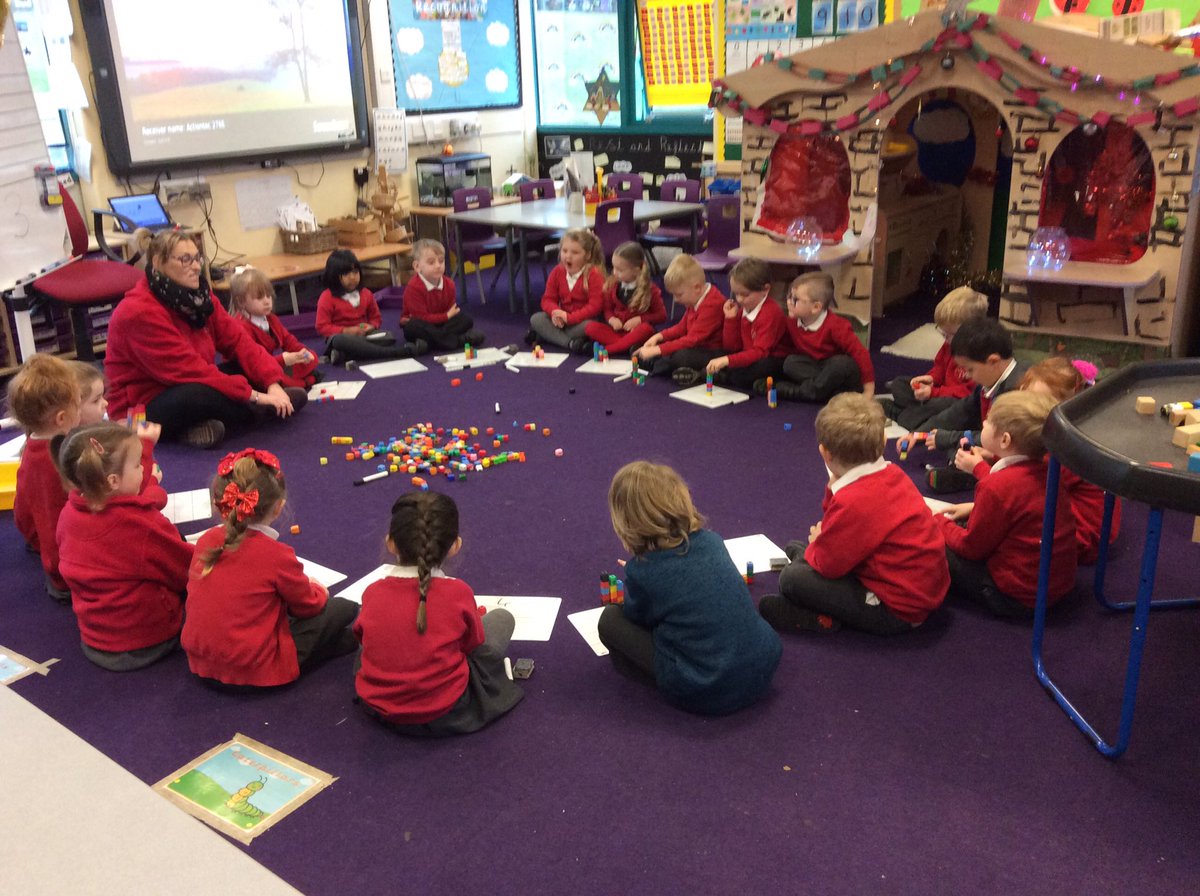 gillmarsh11's tweet photo. Today reception are investigating one more, one less than numbers to five #012345
@_MrsBG  @stjs_staveley https://t.co/qEEvAw5lxL