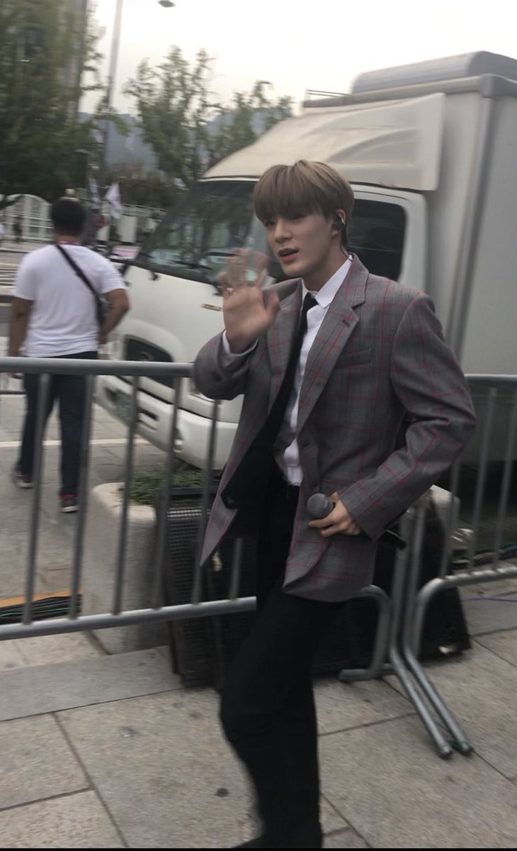 jeno in real life, a thread