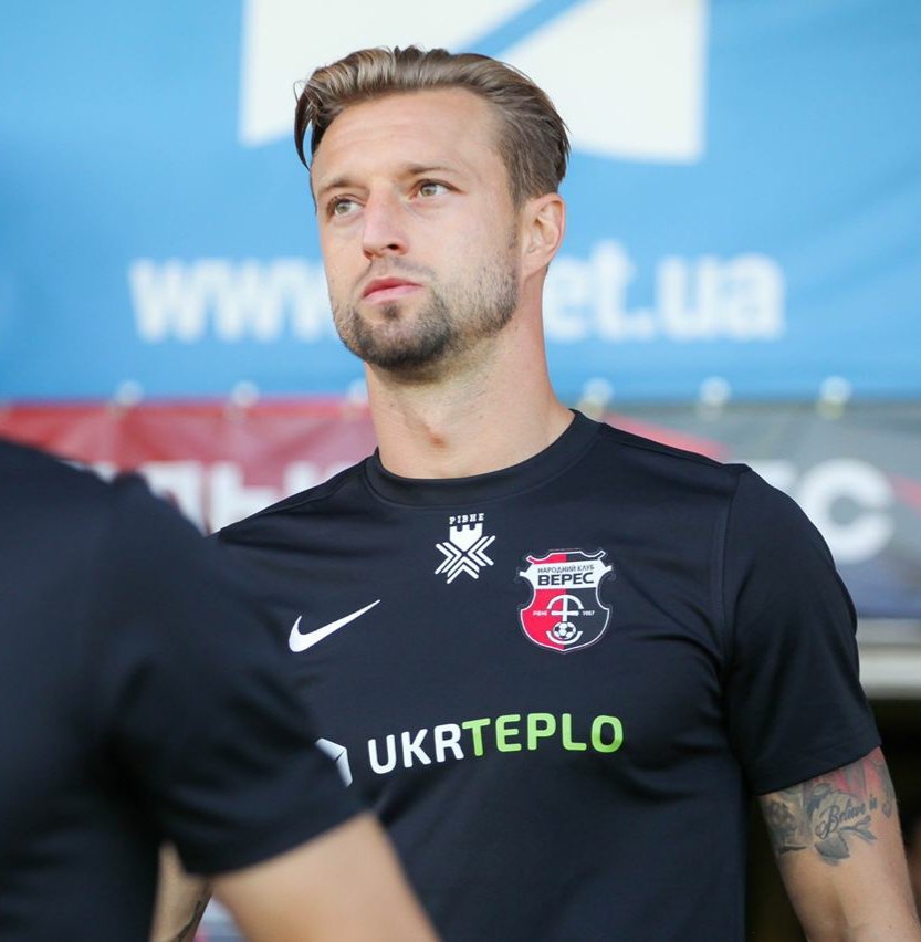 VeresRivneFC's tweet photo. #VeresFC thanked for one more player - midfielder Yurii Solomka left 🔴⚫ team. He played 38 matches, scored 11 goals⚽
Good luck, Yurii!
#VeresRivne https://t.co/c8pJIVBcXJ