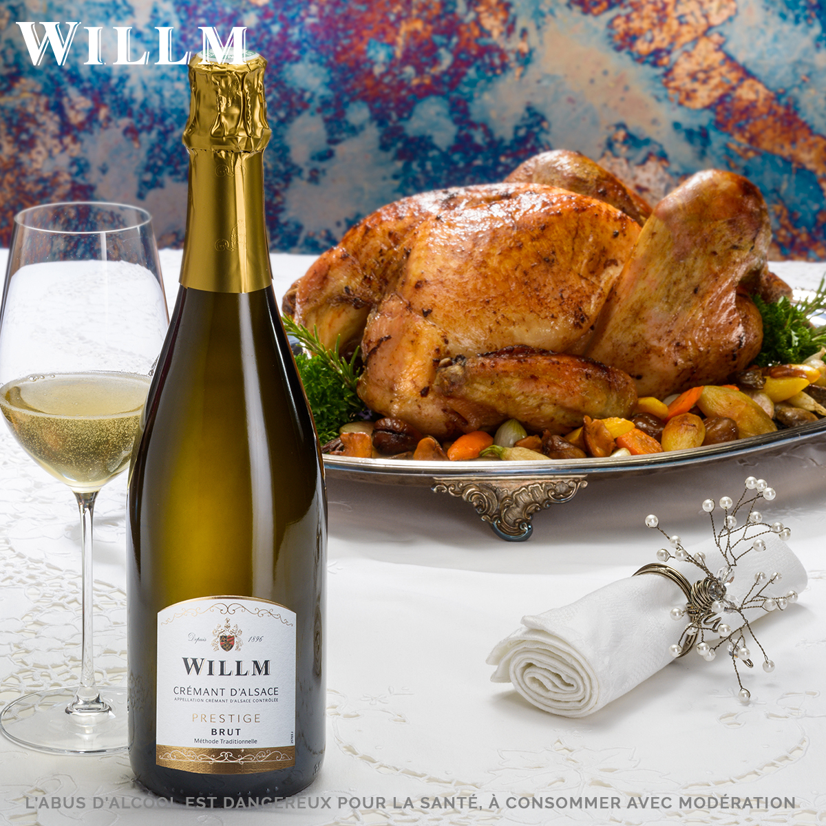Looking for inspiration for your festive meals? Accompany your traditional #turkey with our #Crémant d'Alsace Prestige! Produced according to the traditional method, the Crémant d'Alsace Prestige has a beautiful complexity with persistent brioche notes. #drinkalsace #alsacerocks