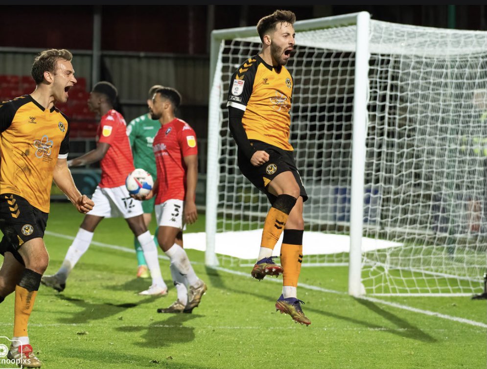 JoshSheehan_'s tweet photo. We never give up 💪🏼 @NewportCounty 🖤 https://t.co/UgtteMLtgx