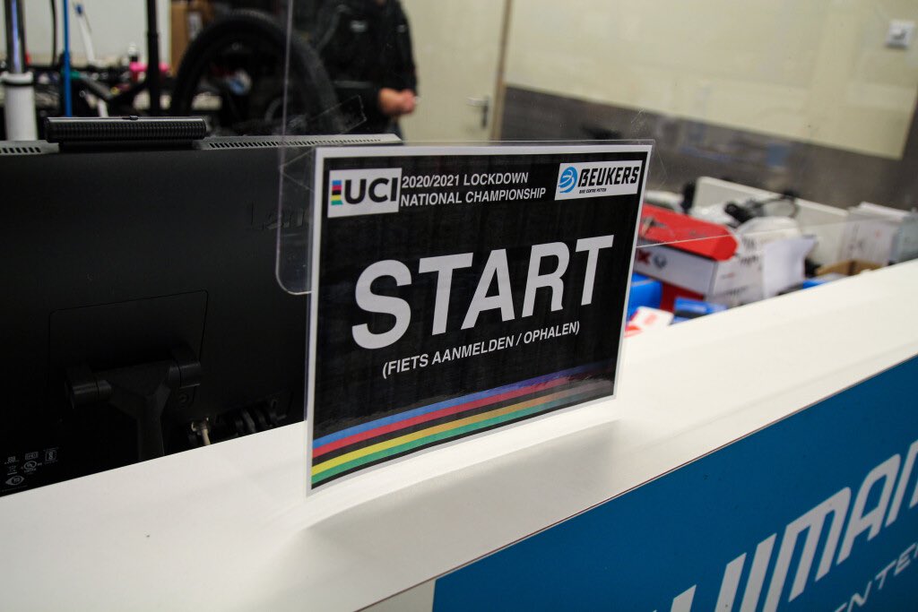 Afhalen en brengen: Hoe werkt dat? 🤔😃

Heel simpel; We hebben de winkel omgebouwd tot een echte finishstraat. Inclusief ‘publiek’, dranghekken en stootkussens! Roy legt het uit in een video op onze website: beukersbikecentre.nl/afhalen-en-bre…