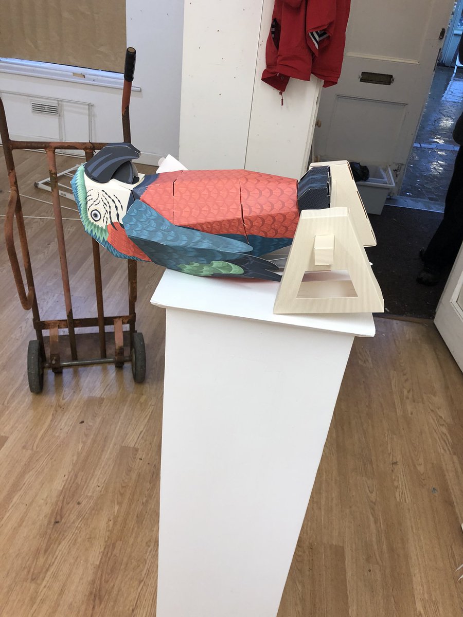 gingerfig's tweet photo. THIS is an ex-parrot π Itβs also the last day Iβll have the keys for Ginger Fig (π³) and I nearly left him behind!
#BathPlace has been a lovely place to be for the last 13 years and I will miss my lovely colleagues, customers + neighbours but looking forward to the next phase x https://t.co/sg9rRSyxoR