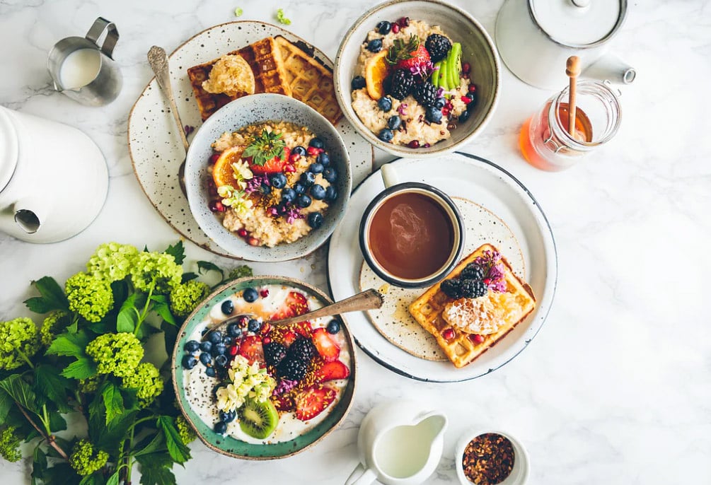 TheGreenLetter1's tweet photo. SAVE YOURSELF

Vegetarian diets tend to be lower in fats, carbs and cholesterol leading to heart diseases. Statistically vegetarians have been shown to have 24% less chances of dying of heart diseases ensuring metabolic stability. https://t.co/gflO5zOSJR