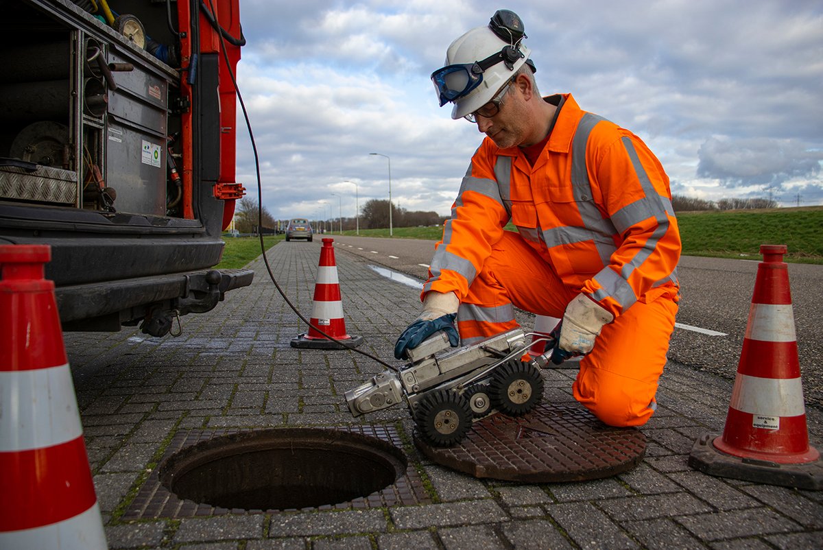 VolkerWessels onderneming @MJOomenGroep wordt wederom verantwoordelijk voor het reinigen en inspecteren van de #rioleringen van Waterkring de Baronie (o.a. gemeente #Breda). Nieuwsbericht: volkerwessels.com/nl/nieuws/mj-o… #ookditisvolkerwessels