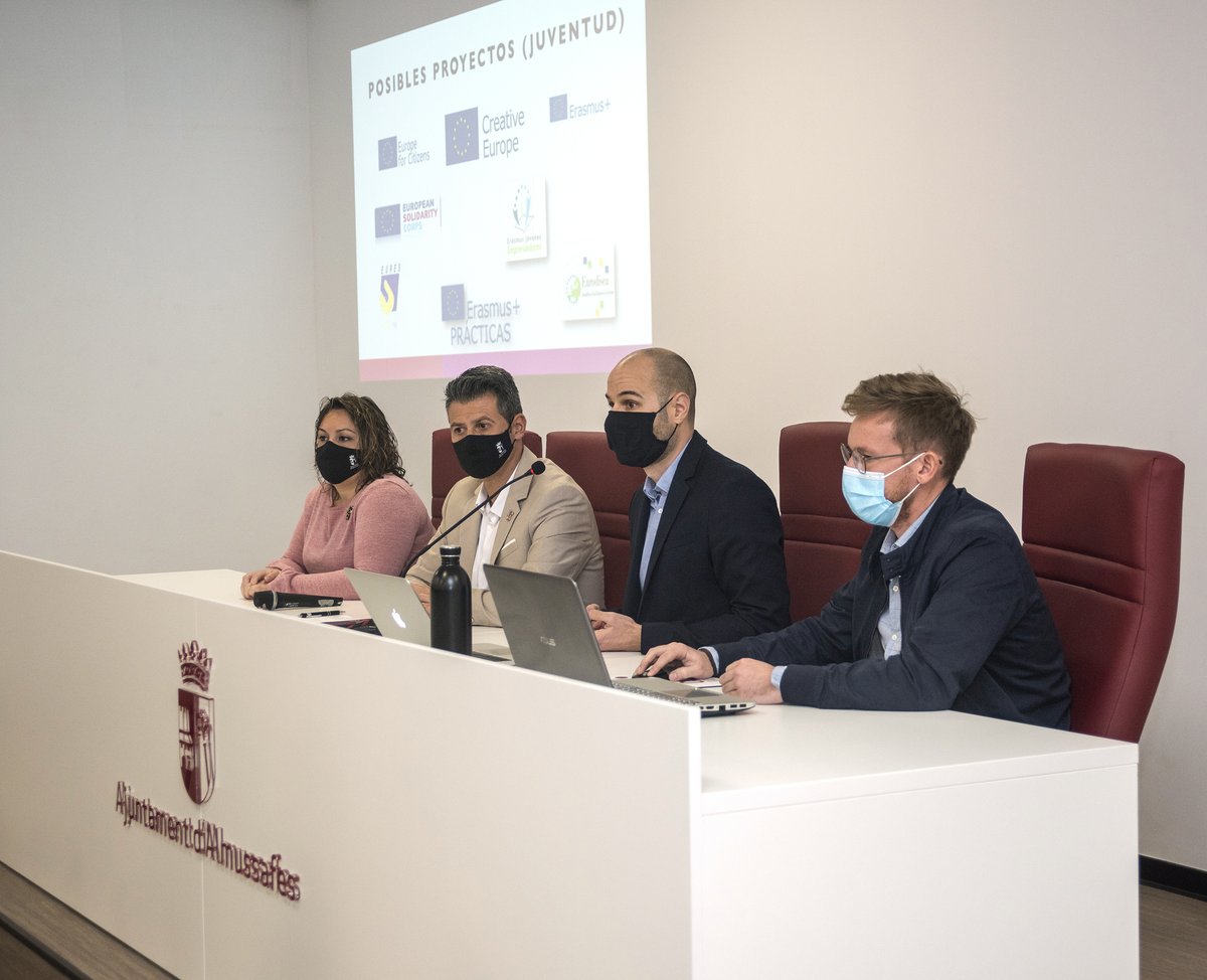 crea360_'s tweet photo. 📢¡Ayer presentamos junto al @almussafes_aj su Oficina de Proyectos Europeos🇪🇺 con un proyecto #ErasmusPlus aprobado! Celebramos el inicio de este ilusionante camino, una apuesta inteligente de #Almussafes por abrirse a Europa #proyectoseuropeos #MFP2127

https://t.co/629oJO7F0W https://t.co/TsZgv6tyi7