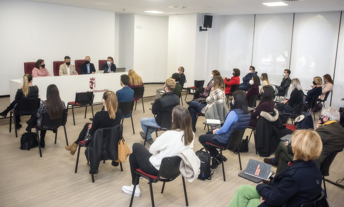 crea360_'s tweet photo. 📢¡Ayer presentamos junto al @almussafes_aj su Oficina de Proyectos Europeos🇪🇺 con un proyecto #ErasmusPlus aprobado! Celebramos el inicio de este ilusionante camino, una apuesta inteligente de #Almussafes por abrirse a Europa #proyectoseuropeos #MFP2127

https://t.co/629oJO7F0W https://t.co/TsZgv6tyi7