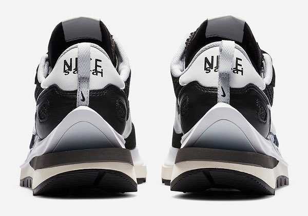 Watch_Walker_JP's tweet photo. sacai x NIKE VAPOR WAFFLE BLACK/SUMMIT WHITE-PURE PLATINUM - https://t.co/56X4v0Q2Ag https://t.co/P4sEDQhUIJ