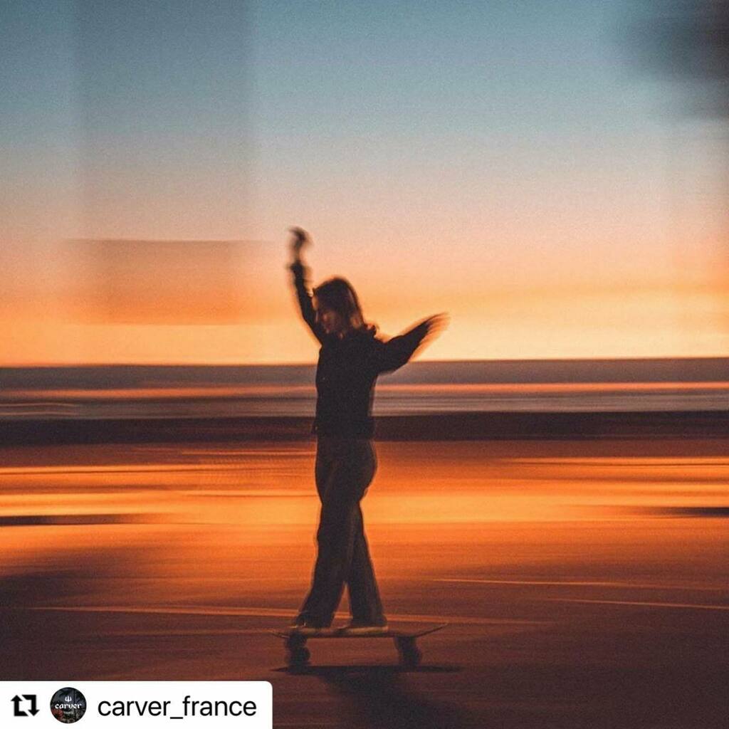 AMINOR_Tokyo's tweet photo. #Repost @carver_france with @make_repost
・・・
Rien ne vaut le plaisir d'une petite session avec ce genre de couleurs de fin de journée ! 😍 Bonne soirée à tous ✌️ #CarverFrance 📸 @grlswirl
____
#Carver #CarverSkate #SurfYourSkate #SDGDistribution… https://t.co/3psZE3kDCH https://t.co/JvvXTmaUmL