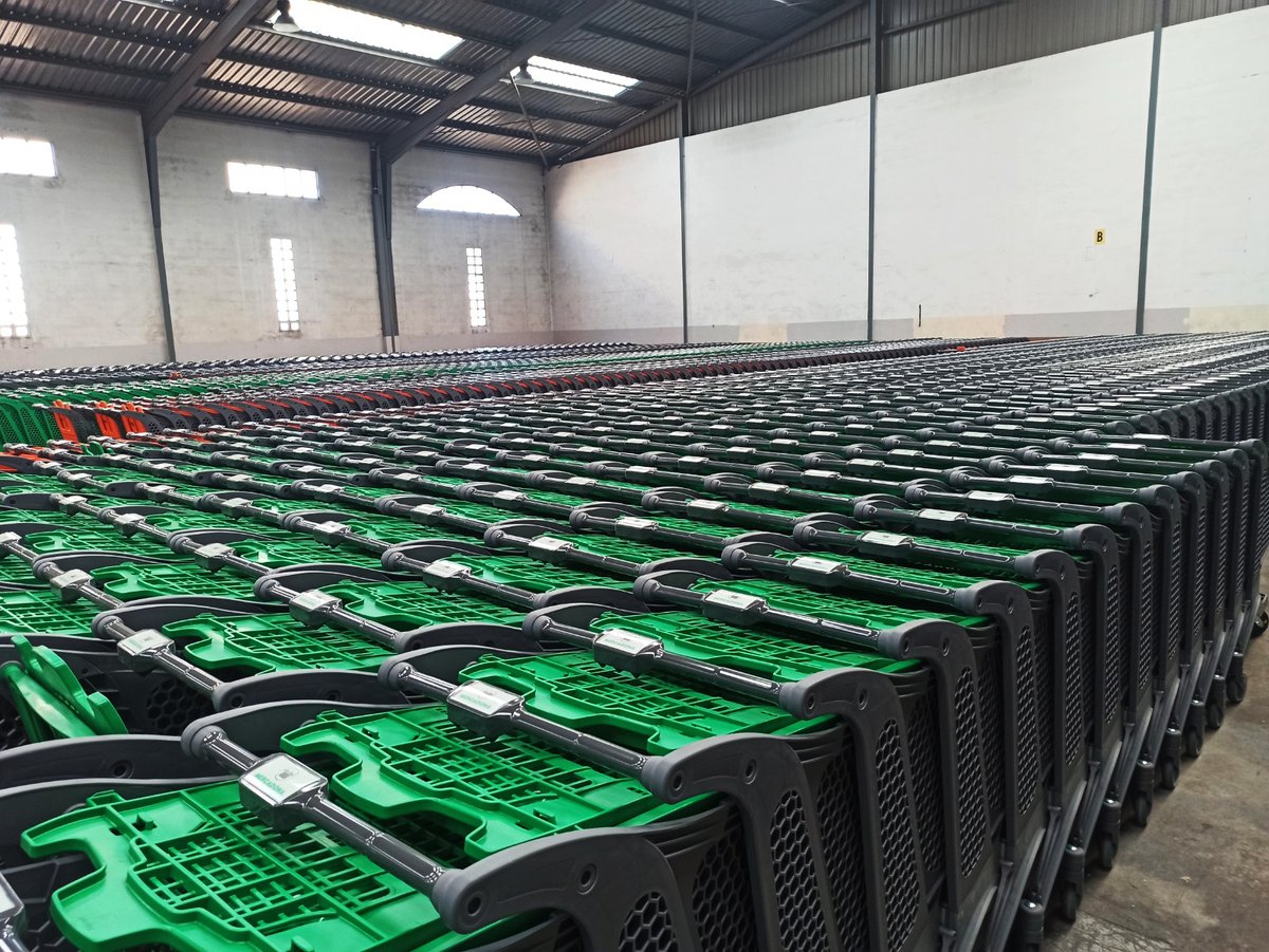 ITM_spain's tweet photo. Con la zona de carga hasta la bandera. No queremos que haya un solo #supermercado sin carritos #Polycart estas #Navidades. 

https://t.co/4ph2isjVjg https://t.co/Y96KcvQNg5