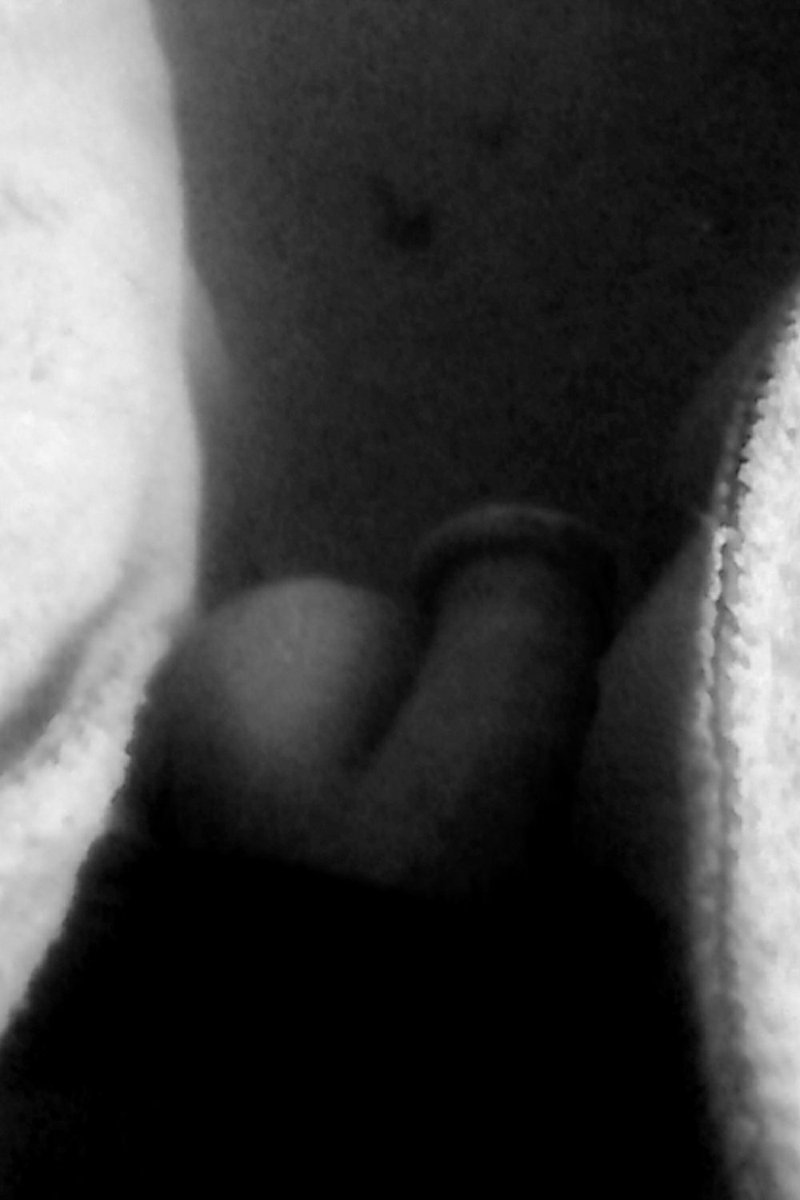 vicky_yeager's tweet photo. Girls have dicks too! 💋

#girldick 
#bathrobe 
#Pee 
#toilet https://t.co/PY7oUdpMCR