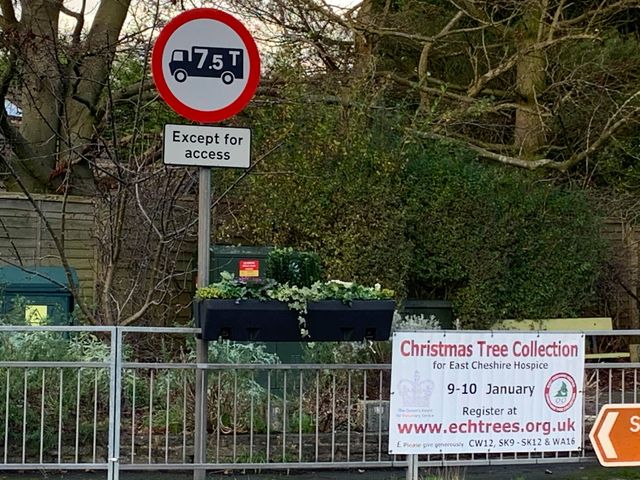 ECHospice's tweet photo. Helping as many people as possible learn about the @echtrees collection &amp; its benefit to our community is really important!

Register your tree via the link below &amp; spread the wood fir &amp; wide by telling your friends &amp; neighbours! 🎄🚚💨

🎄 https://t.co/GNdXBBBRnZ 🎄

#ECHTrees https://t.co/n9NkEXR3UX